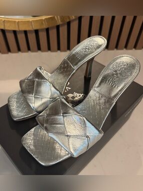 Vince Camuto Brelanie Heels